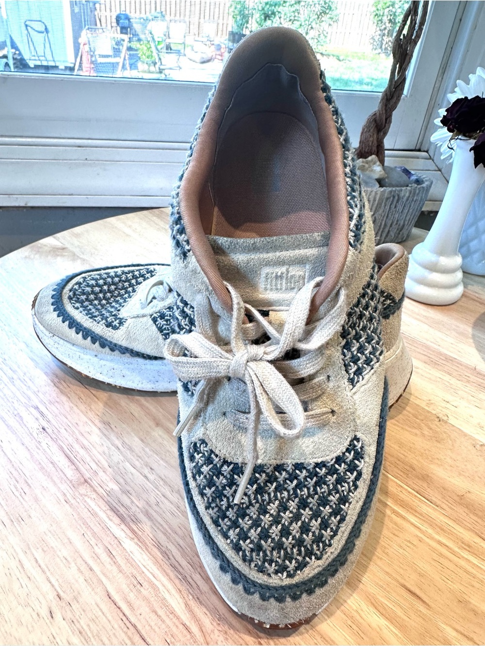 Fitflop cream and Teal Woven F-Mode Sneaker. Size 8